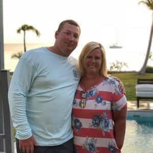 Meet your Posher, Lindsey n derrick